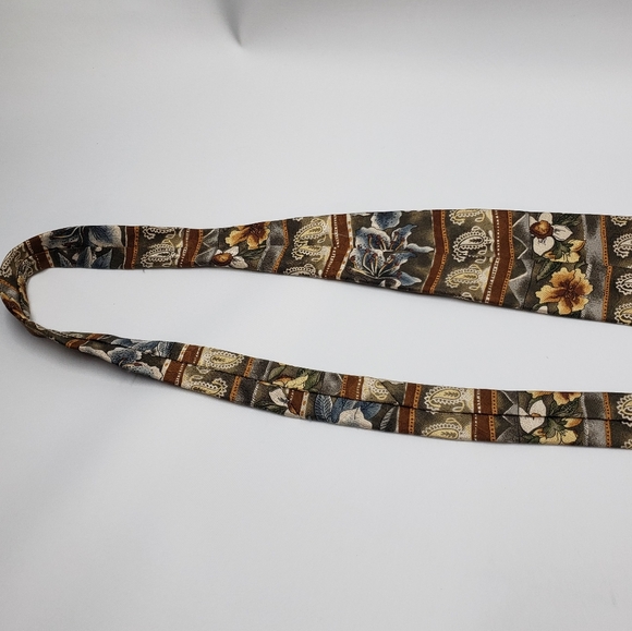 Bill Blass Silk Vintage Floral Paisley Patterned Tie - Picture 5 of 12